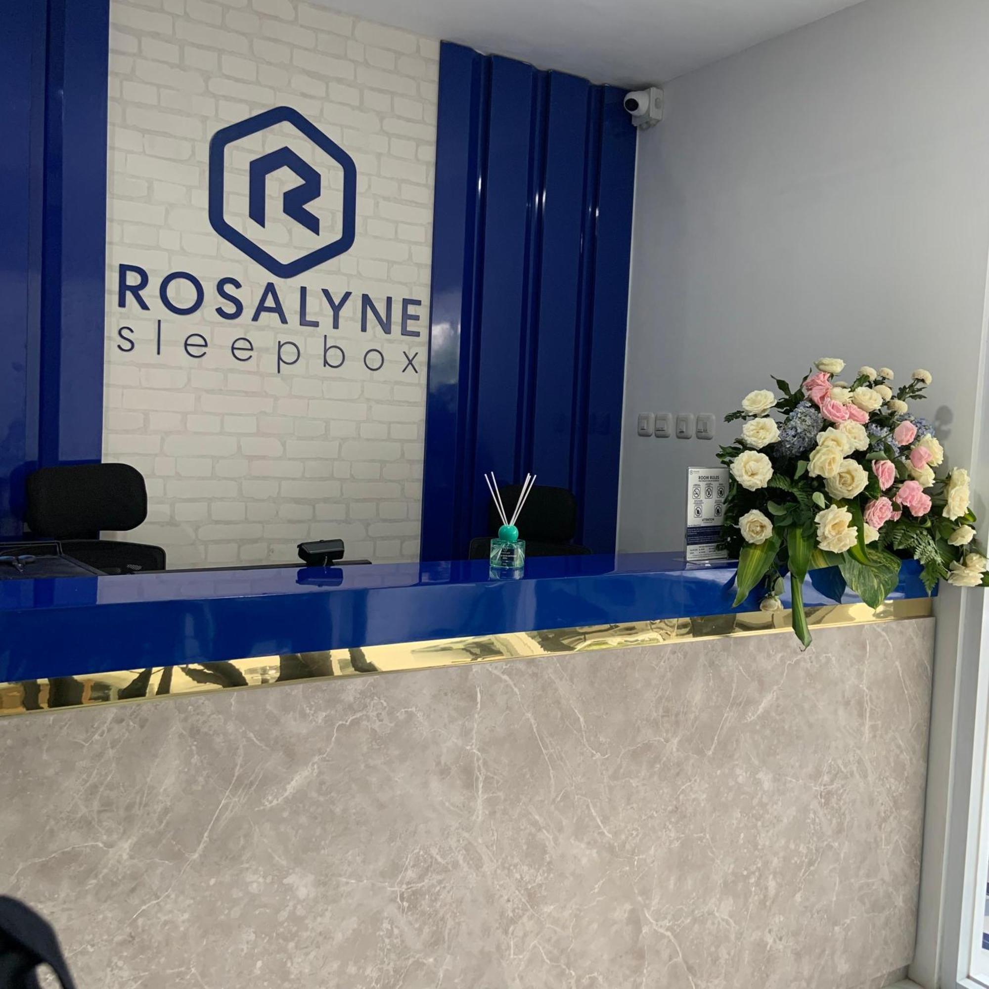 Rosalyne Sleepbox Malioboro 3 Hotel Jogjacarta Exterior foto